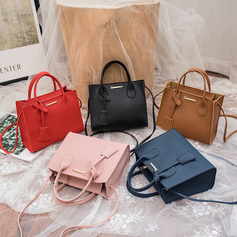 Source European and American style fashion handbag summer designer