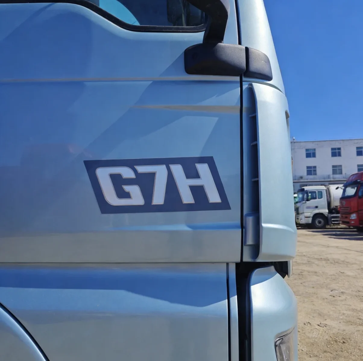 Quasi-new 2024 Used SINOTRUK SITRAK G7H 570HP 6X4 AMT Automatic Tractor Head Euro 6 Truck for Sale