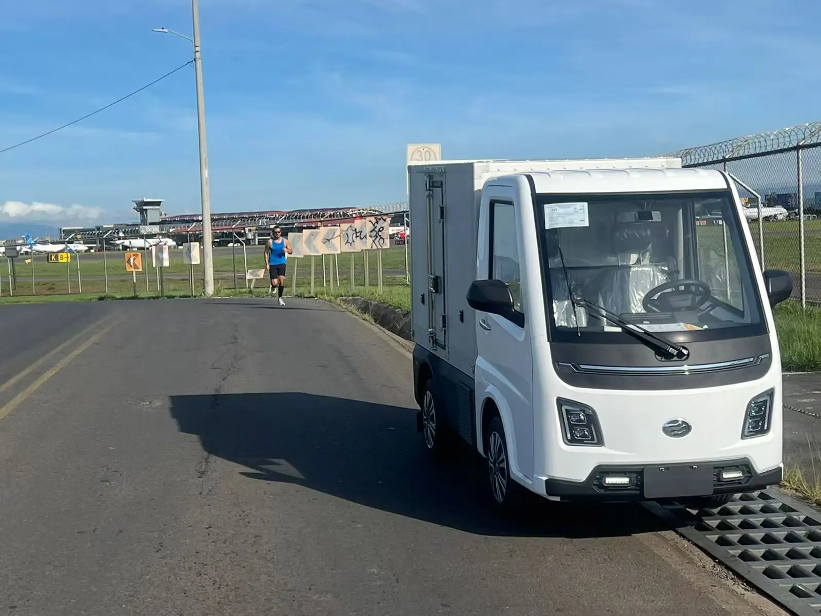 product-1000-750 TEV electric truck21.jpg