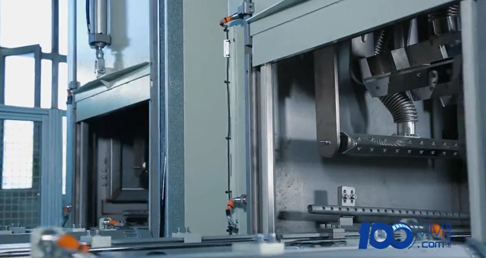 _20251029142850_22_13