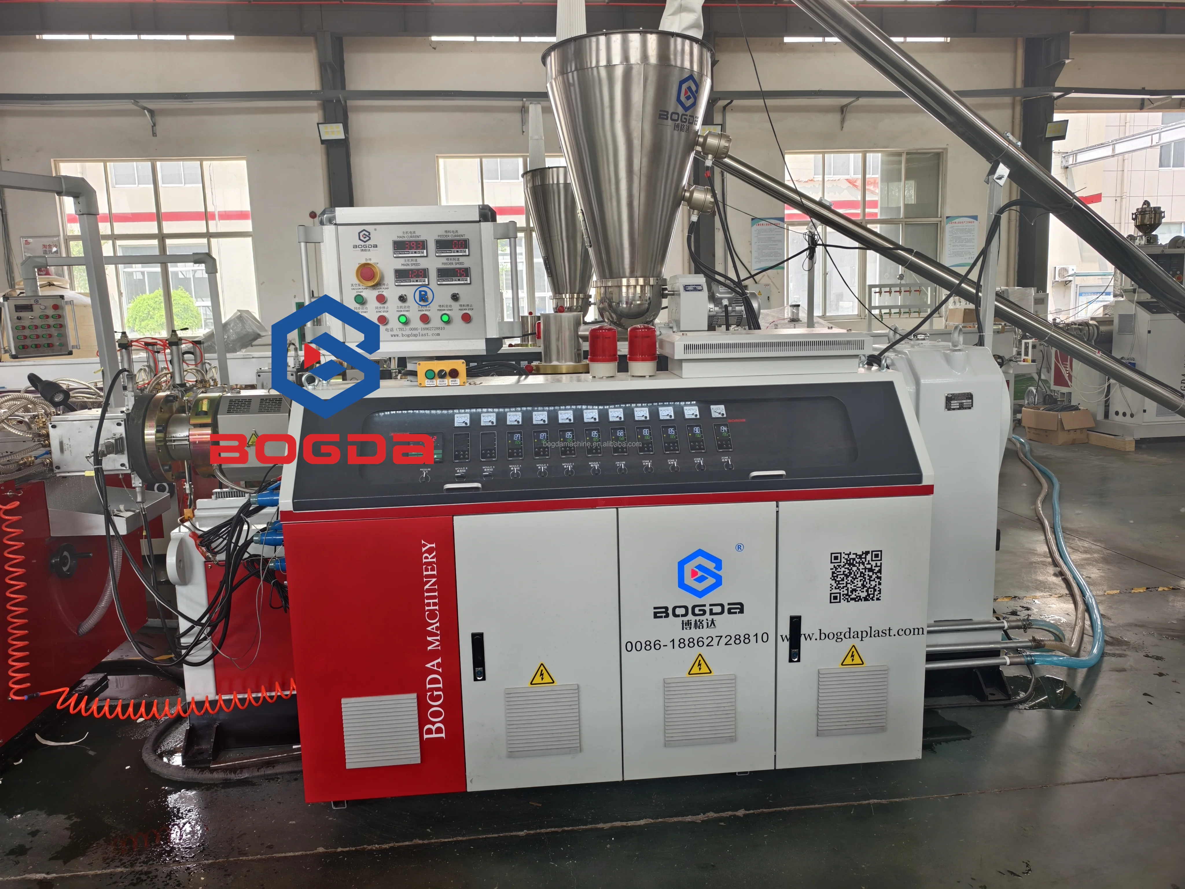 Fluted Machine Production Machine for PVC Fluted Wall Panel / Extrusion Line for ...