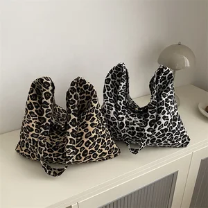 Designer 2026 Women's Large Capacity PU Leather Messenger Bag Casual Handbag Fashionable Lock Soft Shoulder Totes for Ladies