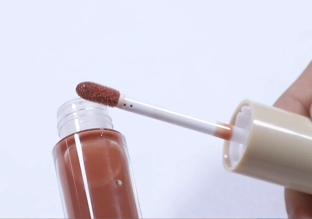 Customized Your Own Scented Lip Glaze Long Lasting Cute Lipgloss OEM Colors Candy Lip Gloss for Summer manufacture