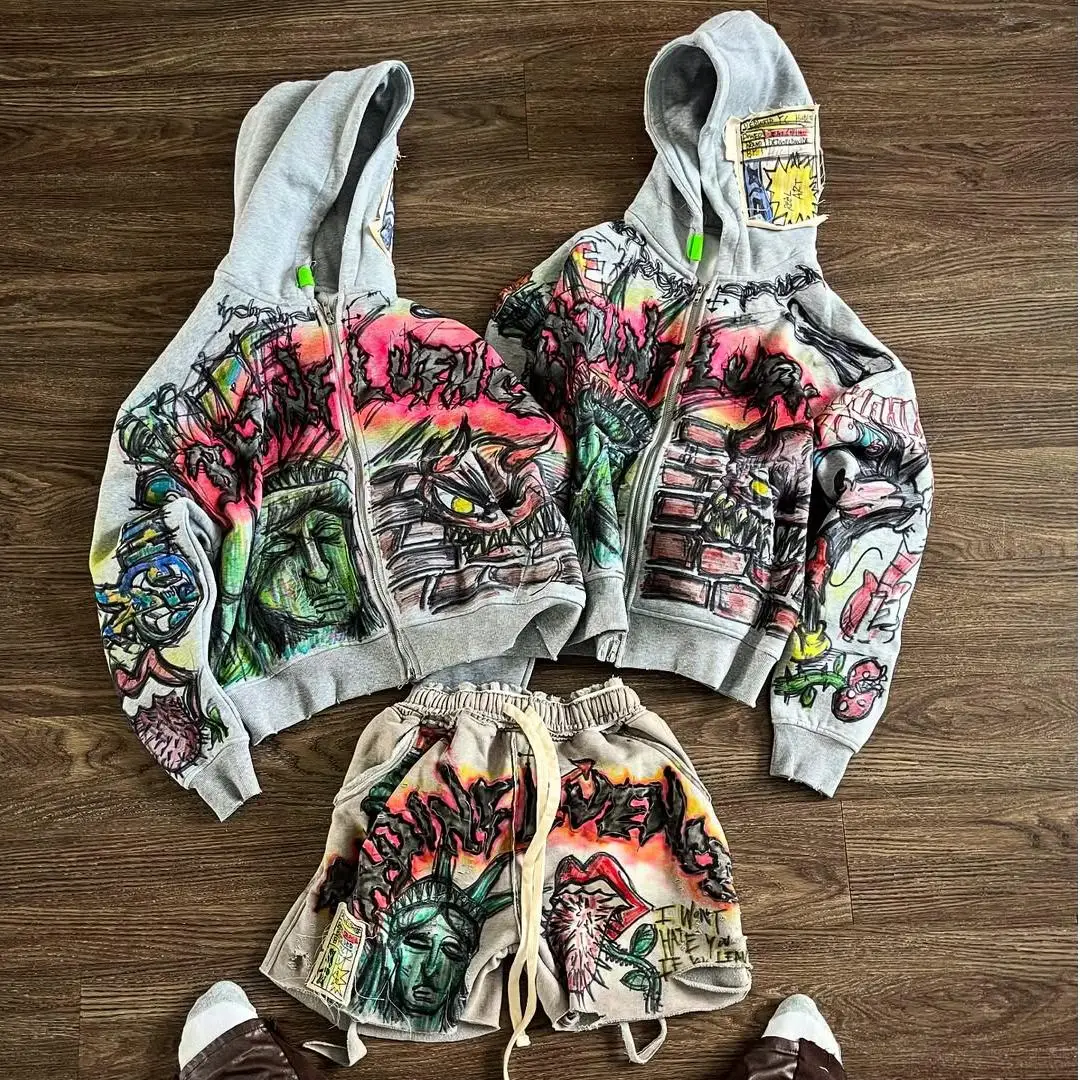 Højtydende herresæt med hoodie og sportshorts i 100 % bomulds Terry-stof – forældet stil, håndmalede graffiti, vintage zip-up
