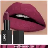 Barra de labios negro mate 09