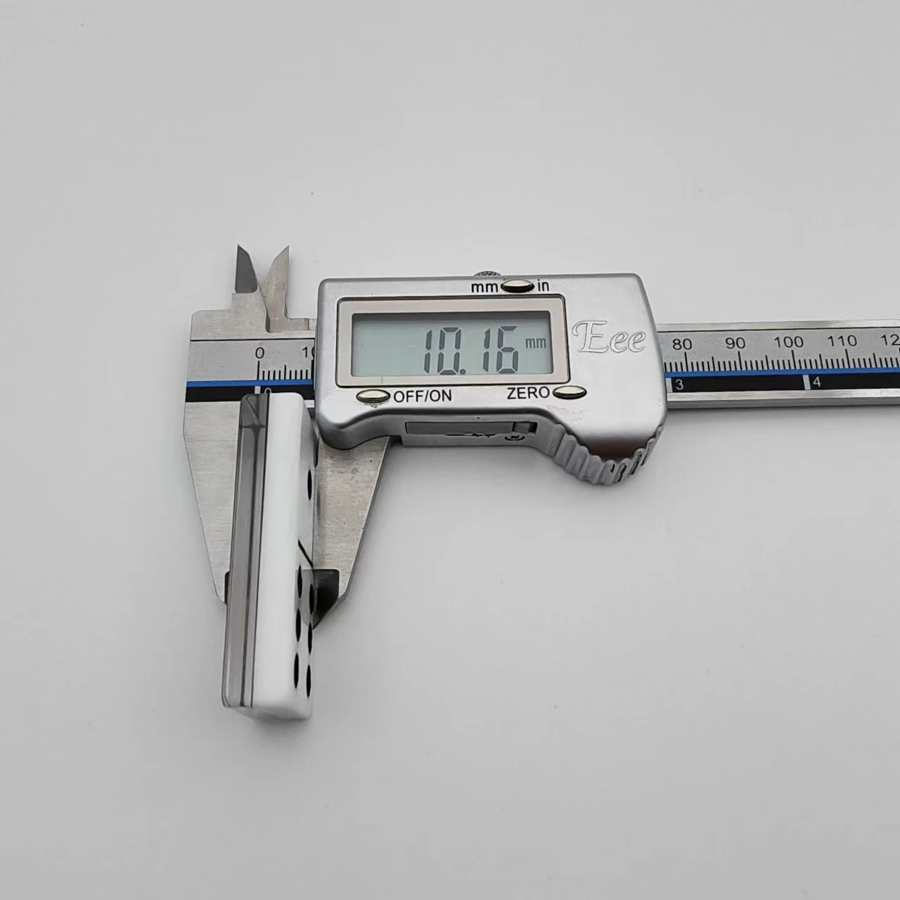 Игрушки для игры в шахматы и