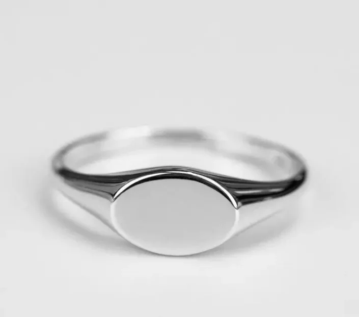 2022 Fashion Custom Design 18k Gold Plated Stainless Steel High Polish Signet Ring Simple Oval Rings