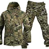 Combinaison de camouflage