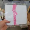 สีขาว (สีของสายรัดอาจมีการเปลี่ยนแปลง)