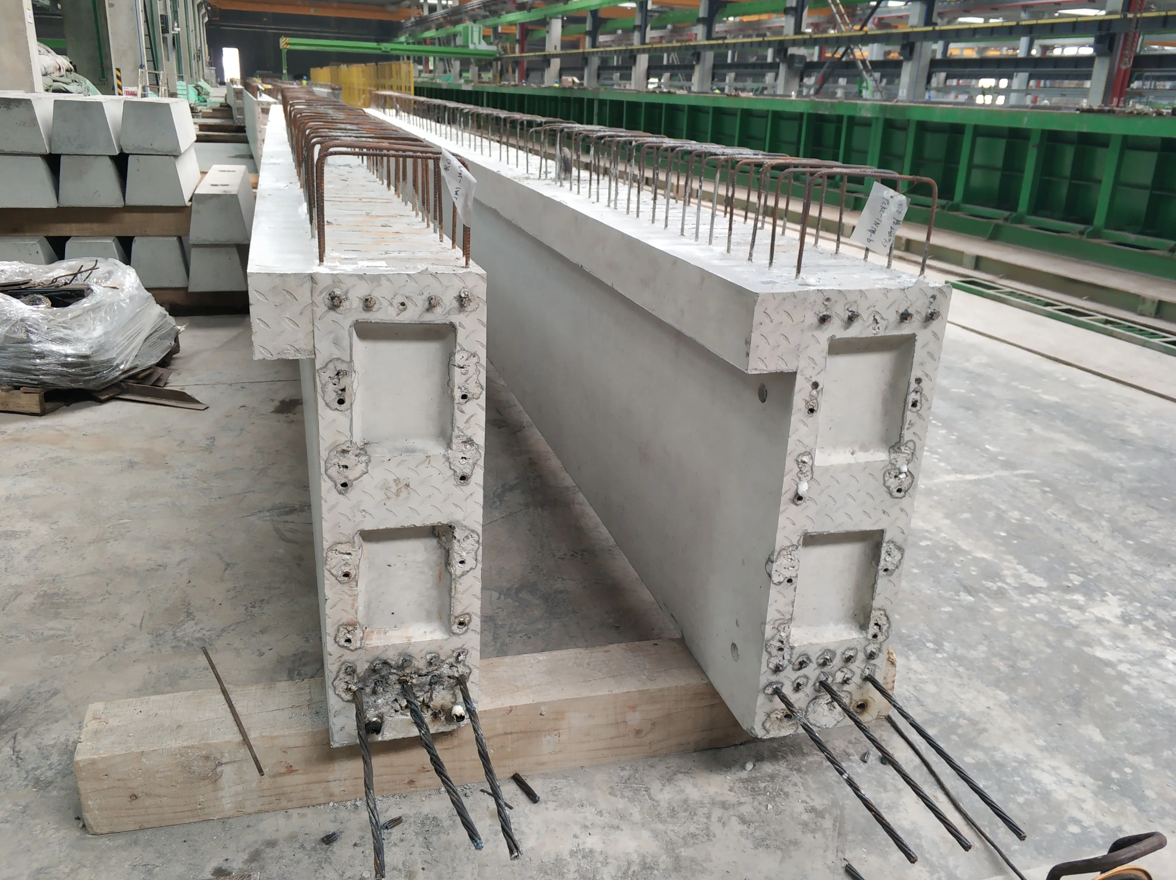 Reinforced Concrete Columns And Beamspre Stressed Concrete Cast Beam