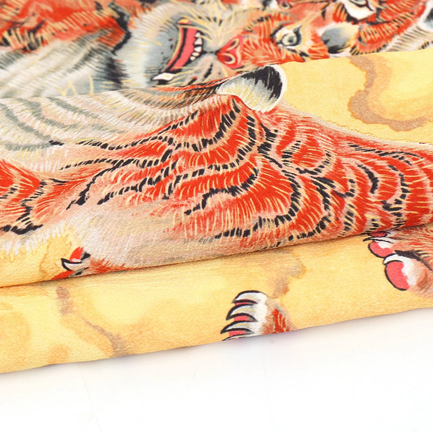 Высококачественная брендовая ткань, промытая песком, 100 прядная вискозная ткань с принтом животных, вискозная Ткань, используемая для модных рубашек