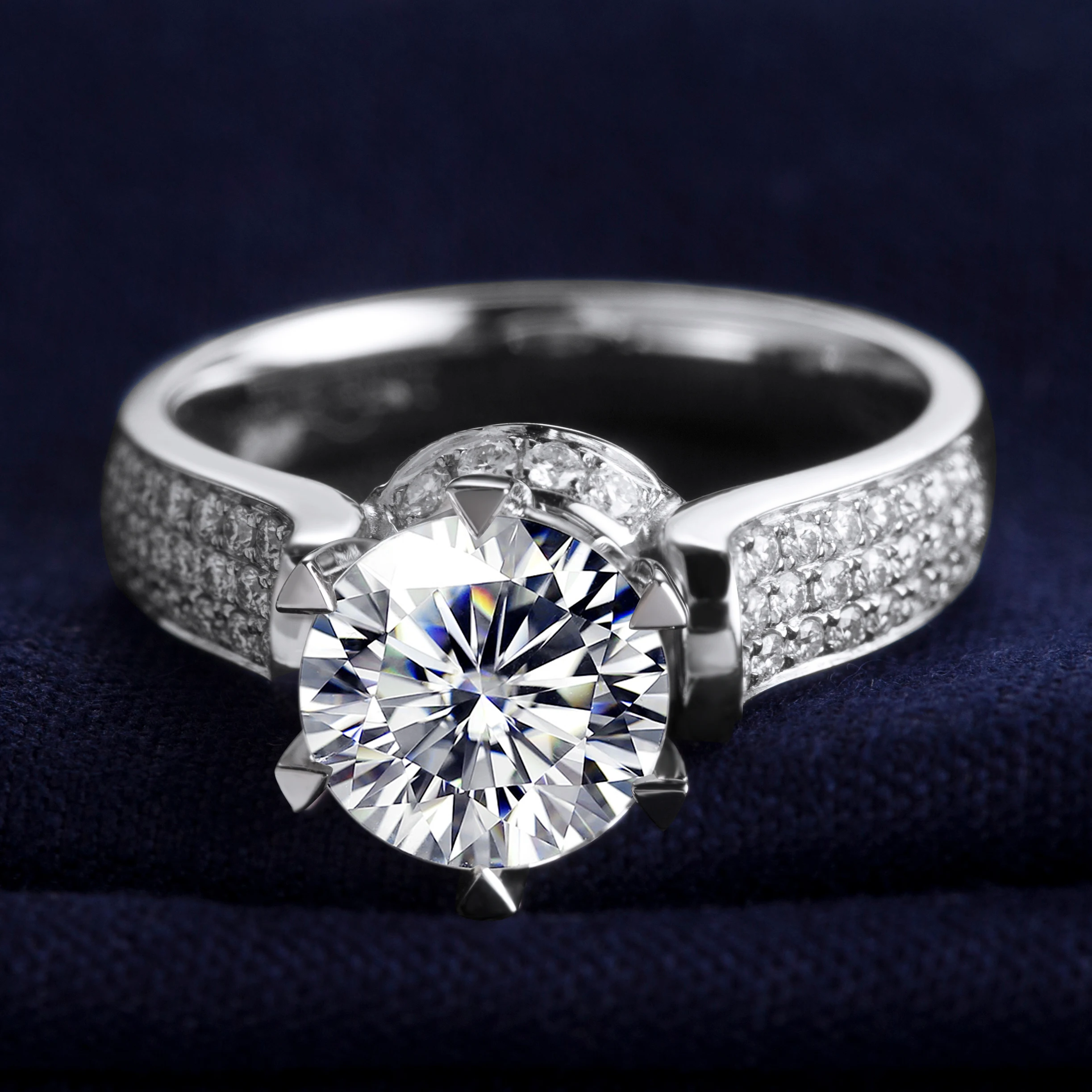 Macy's Triangle Claw Set Moissanite Diamond Six Claw Set 18K