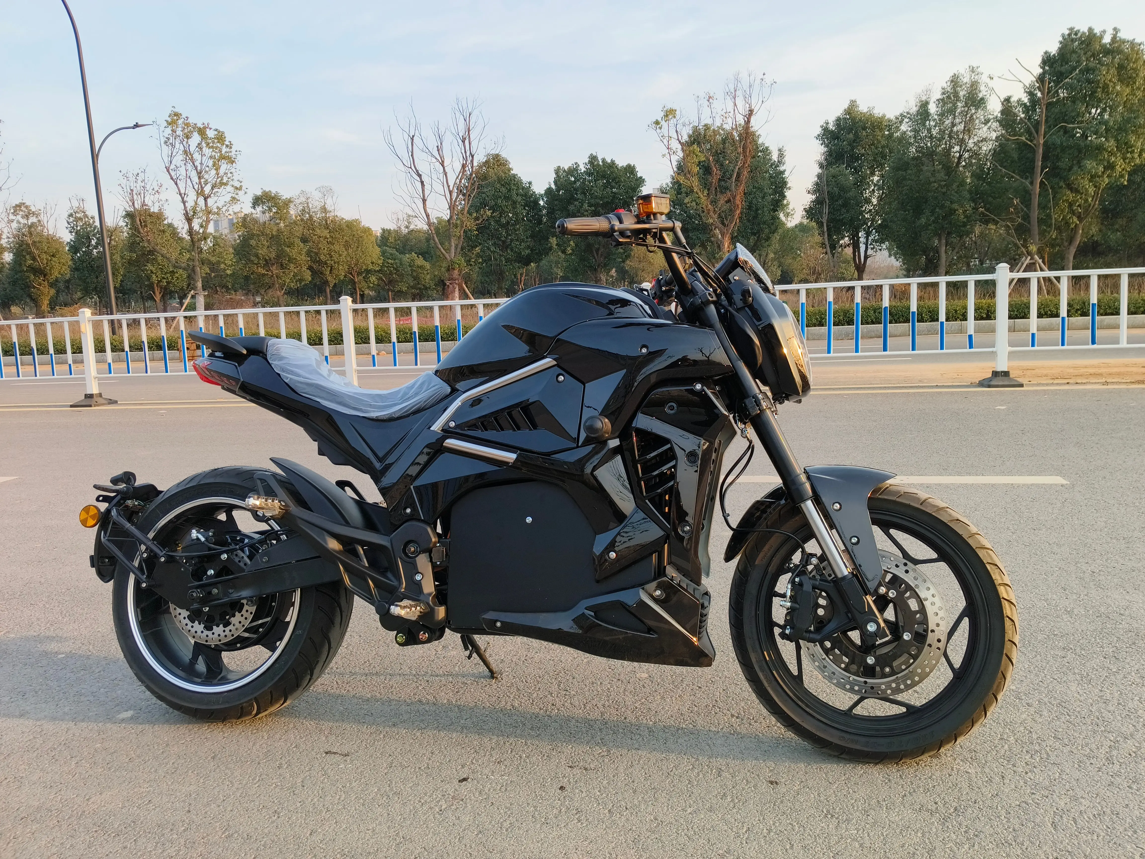 Evoke Electric Motorcycle With Longest Range Highest Range