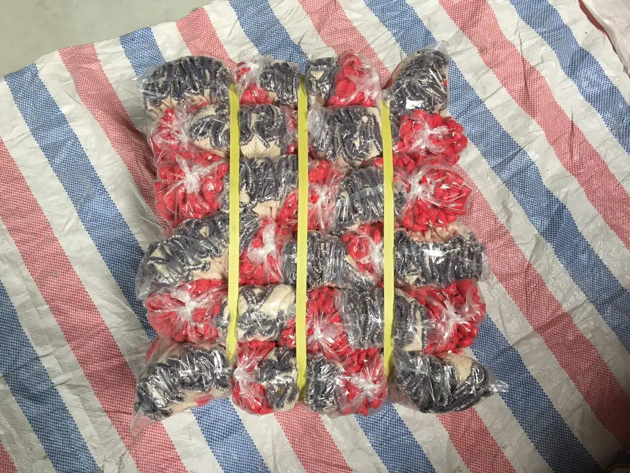 High Quality Seamless Gloves Premium Half Coated Gloves Vietnamese Palm Coated Gloves Buy