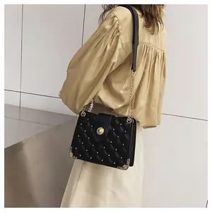 Cheap 2023 Winter New Fashion Messenger Bag Single Shoulder Chain Small Square Bag Thread Large Capacity Rivet Bag for Ladies