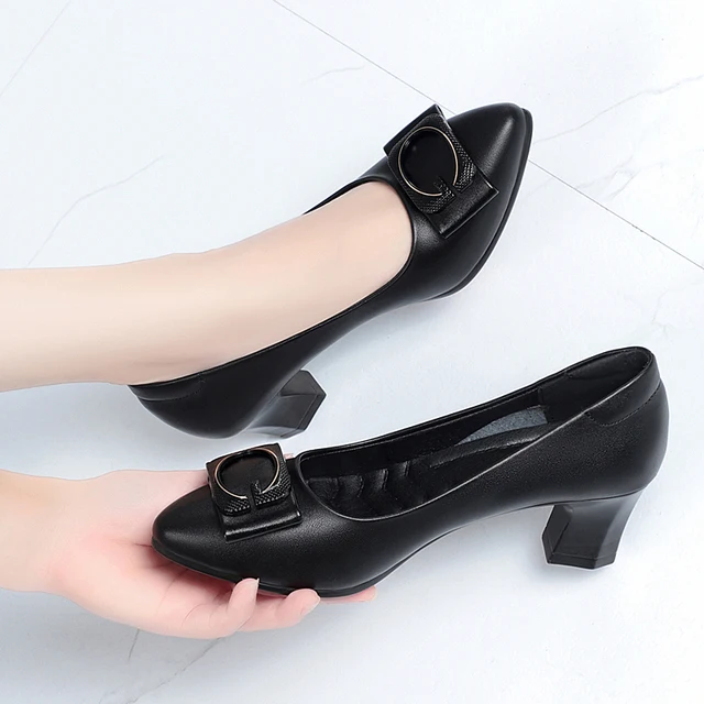 Wholesale customized women's thick heeled high heels, comfortable and non slip middle heels, black leather shoes