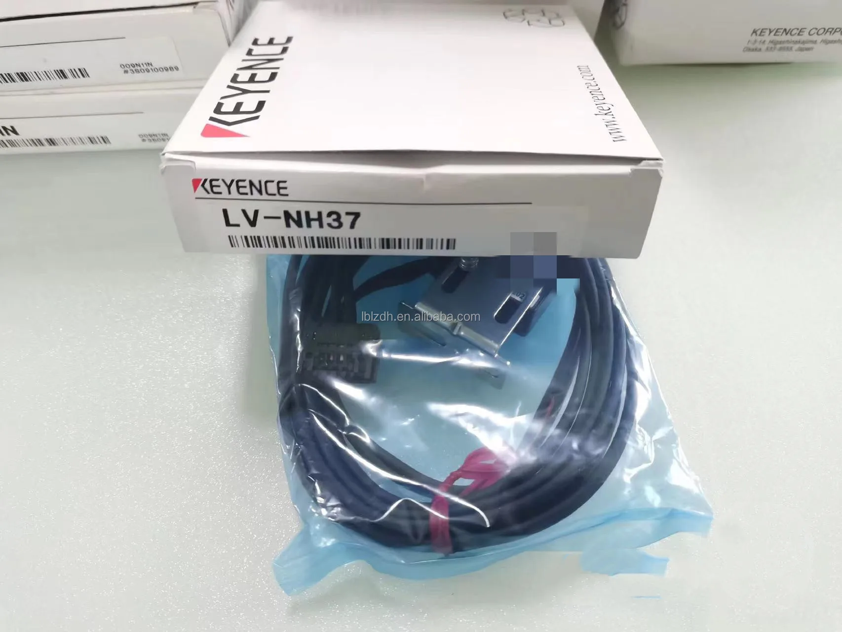 KEYENCE LV-NH42 Sensor - Precision PCB Misalignment Detection