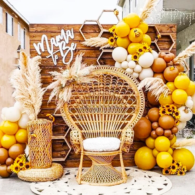 Vintage White Wicker Rattan Santas Sleigh Christmas Decoration Large