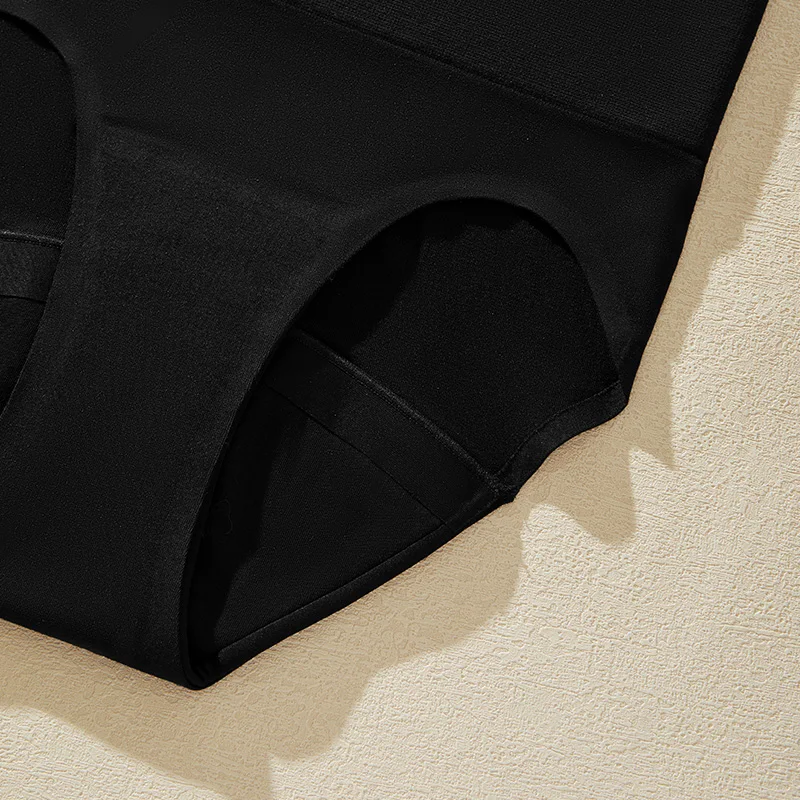 Modal Mid-Rise Period Brief back-coverage view