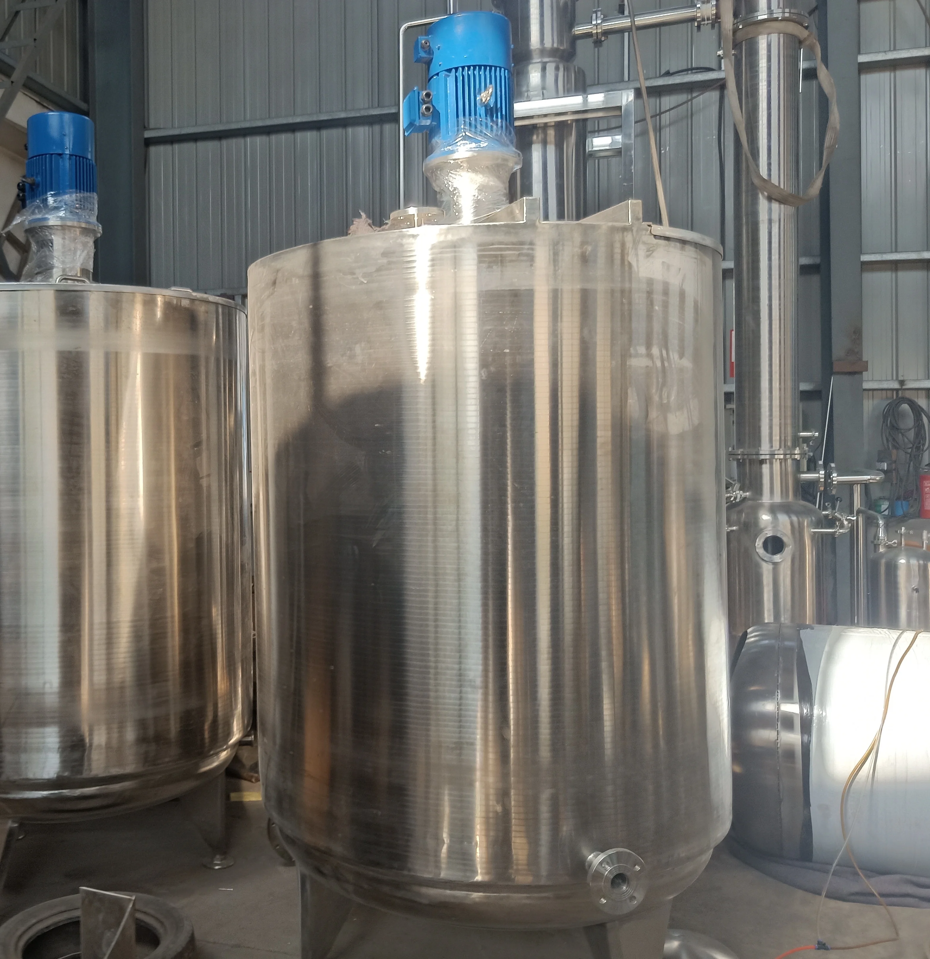 Stainless Steel Tank Solution for Heating Homogenizing Mixing Tank Agitator System for Cosmetics and Shampoo with Mixer Machine