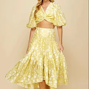 Unisex Retro Floral Two-piece Set Yellow Twist Top + Skinny Tiered Skirt for Summer Vacation Photos/Island Trips