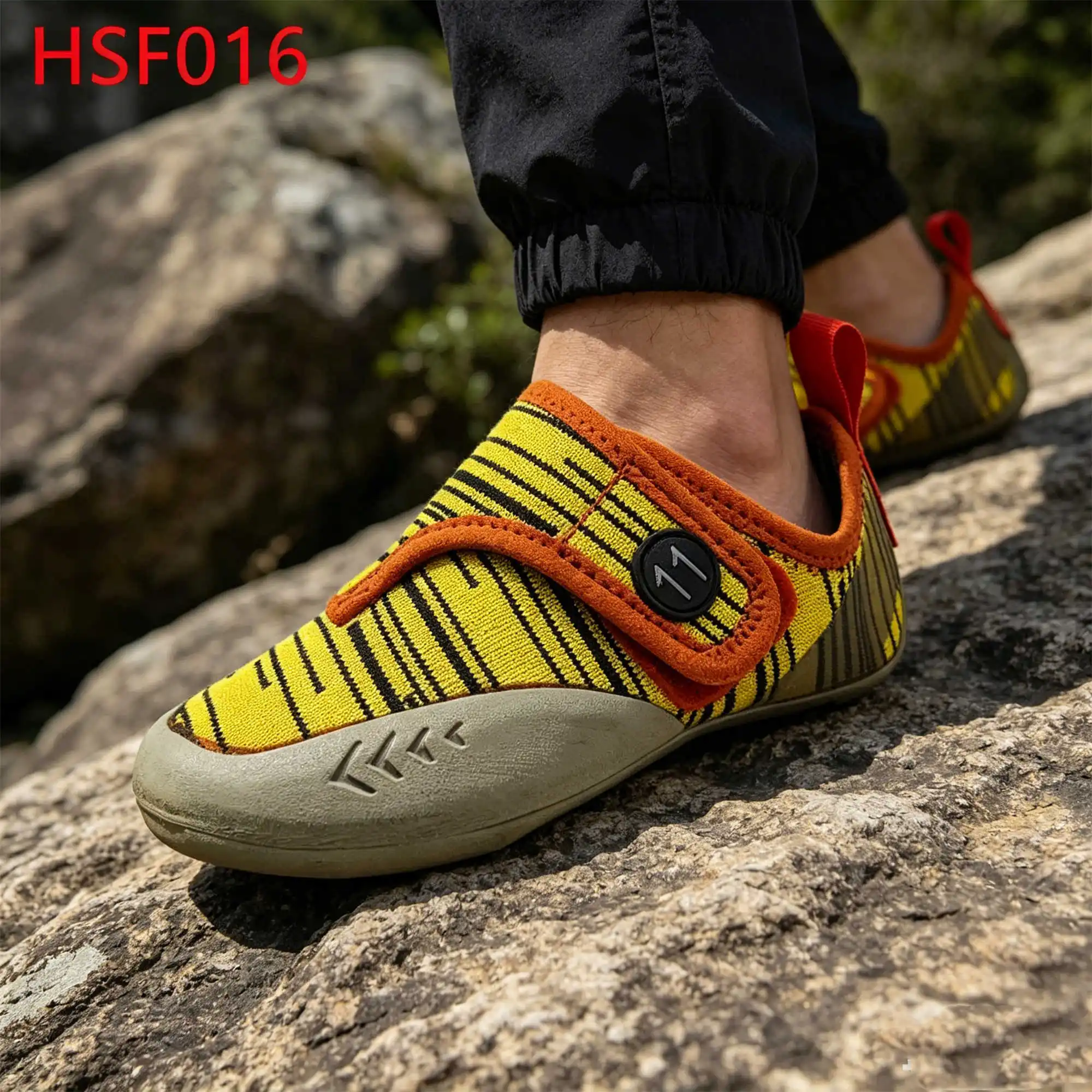 ZYF,Peak Ascent Ground-gripping Sole Yellow Patterned Climbing Shoes Rock Surface Crossing Creepers Shoes for Kids HSF016