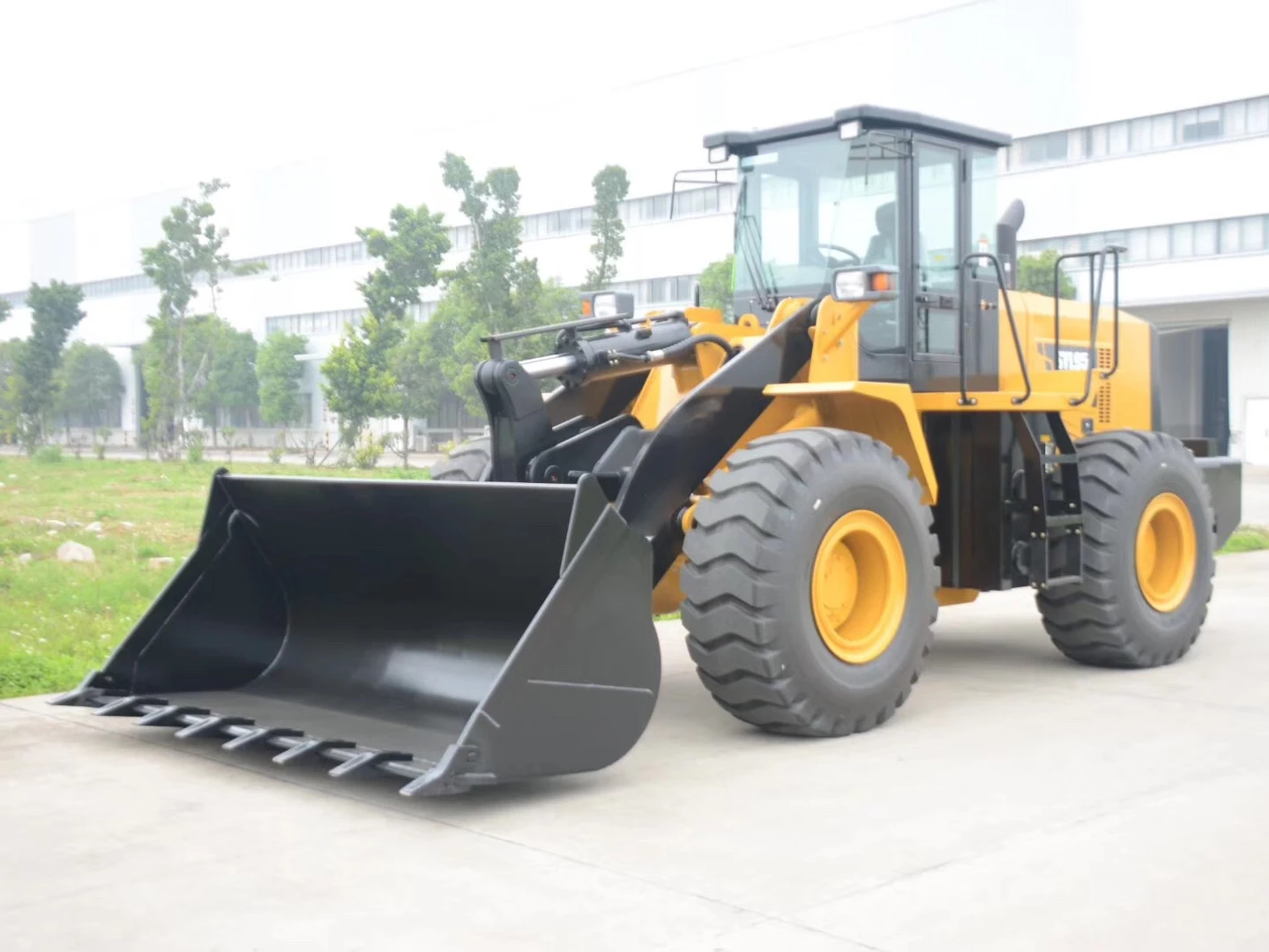 6 Ton Front Wheel Loader SYL953H With 4CBM Bucket Capacity for Sale