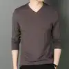 Café, cuello en V, manga larga.