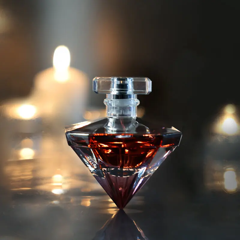 Empty Luxury Crystal Dia-Mond Shape Perfume Bottle 70ml