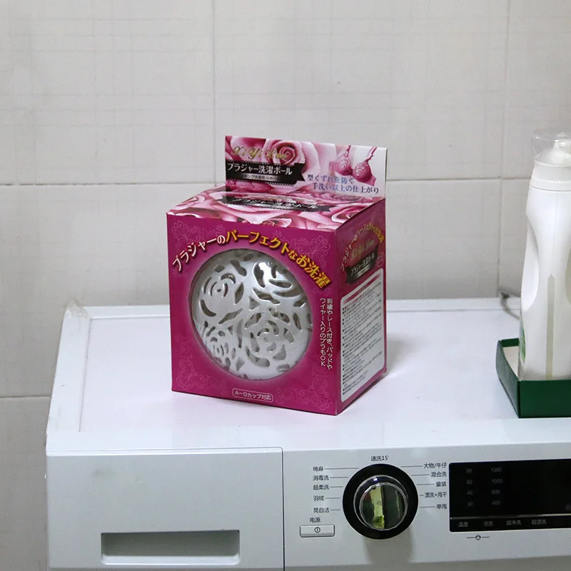 Пластиковый шарик для стирки белья