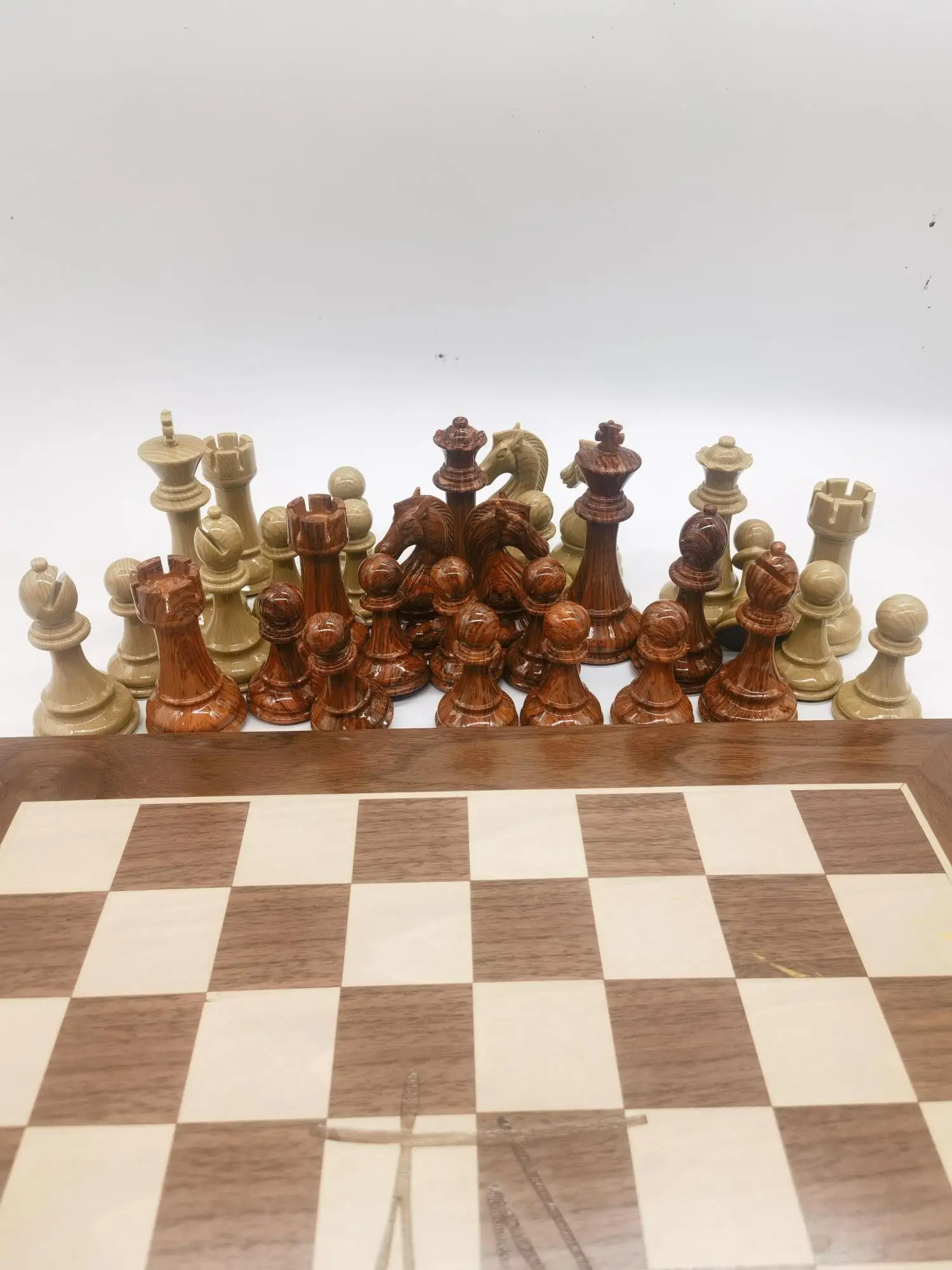 Factory Suppliers Pawn Custom Chess Pieces Portable Different Dimensions of Wooden Chess Board Table Games Set