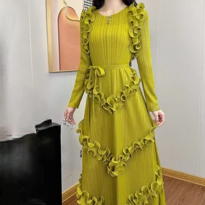 New High-quality Miyake Pleated Dress with a Comfortable Round Neckline and Long Sleeves