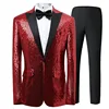 Haut rouge + pantalon noir + nœud papillon