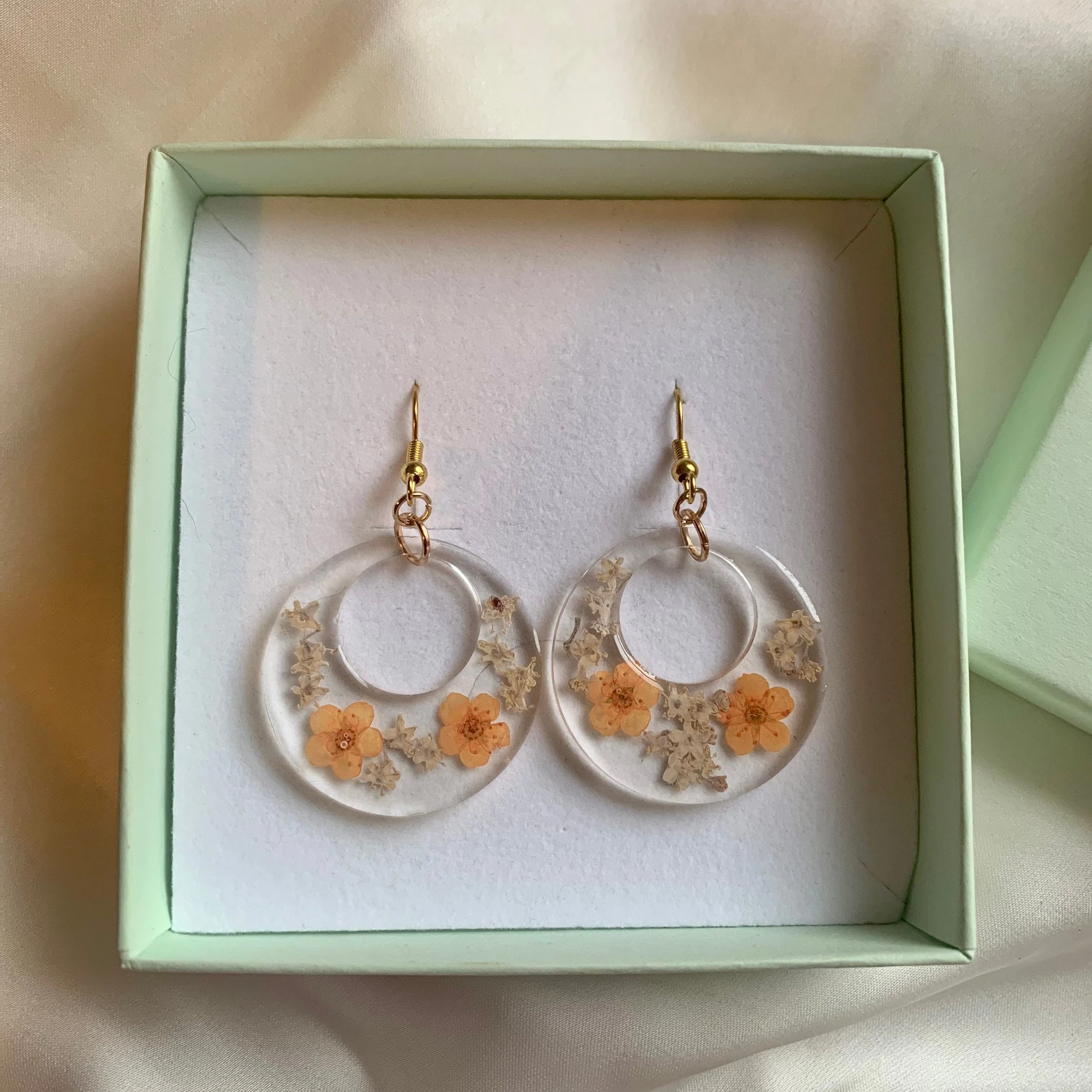 Source Orange Blossom and Elderflower Earrings Real Flower Resin