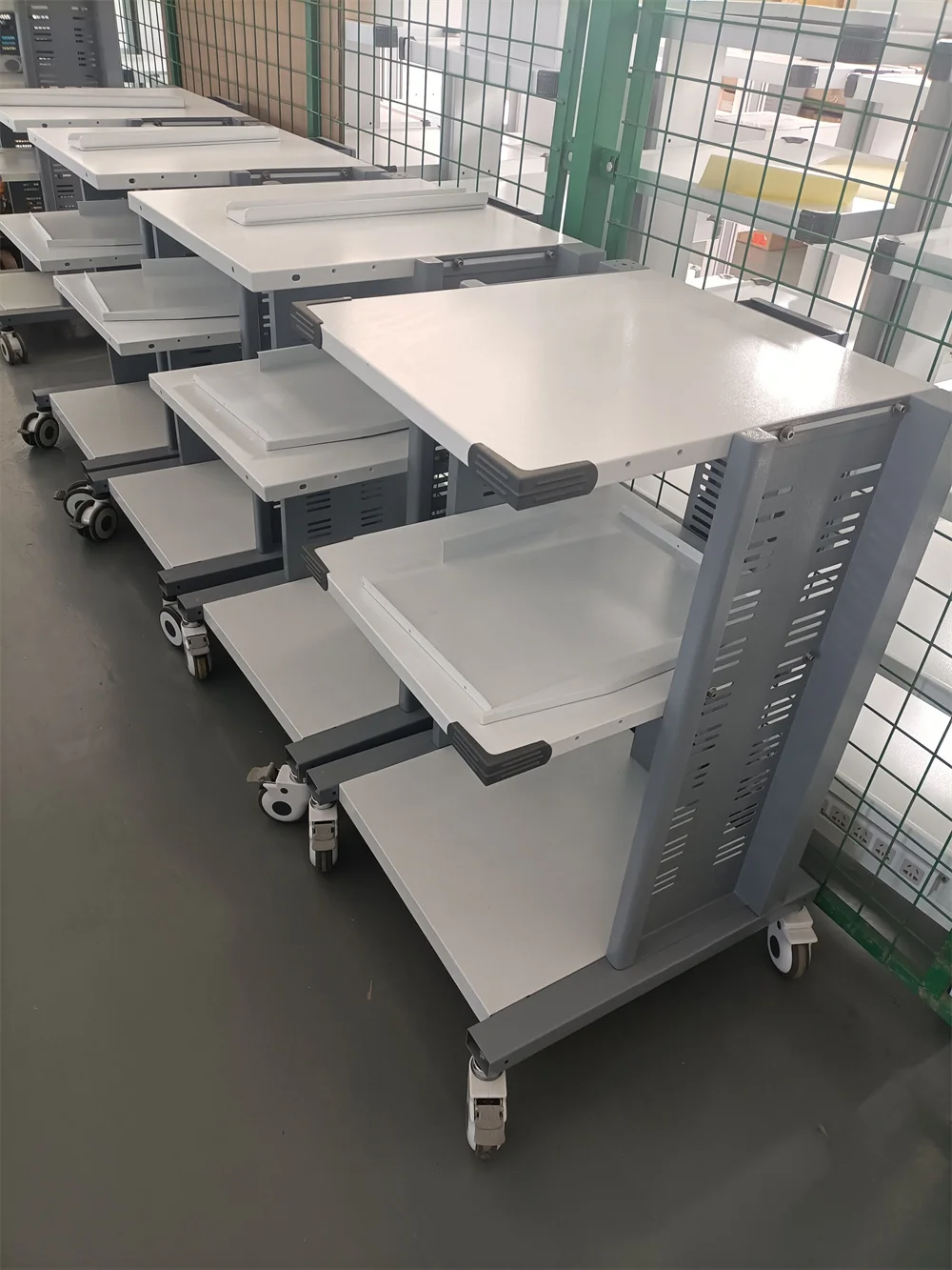 3 Layer 4 Layer Wholesale Endoscope Equipment Cart Medical Transportation Endoscopy Trolley