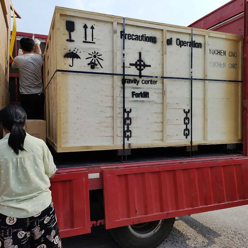Yuchon 1313L Rubber Sheet Cutting Tools Cutting Plotter Rubber Gasket Industrial Cutting Machine
