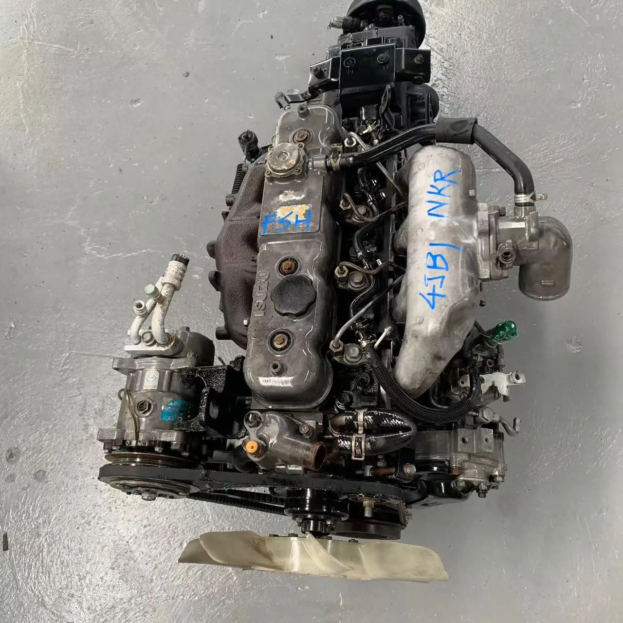 Excellent Stocks for 4JB1  I Suzu Used diesel Engine 4JB1-NKR Truck  or Agricultural Vehicle for Sale
