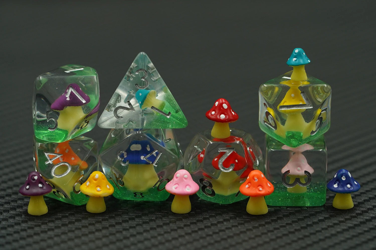 Rainbow Color DND Dice Set Polyhedral D20 Custom Logo Mushroom Resin for Board Games and RPG Customizable details
