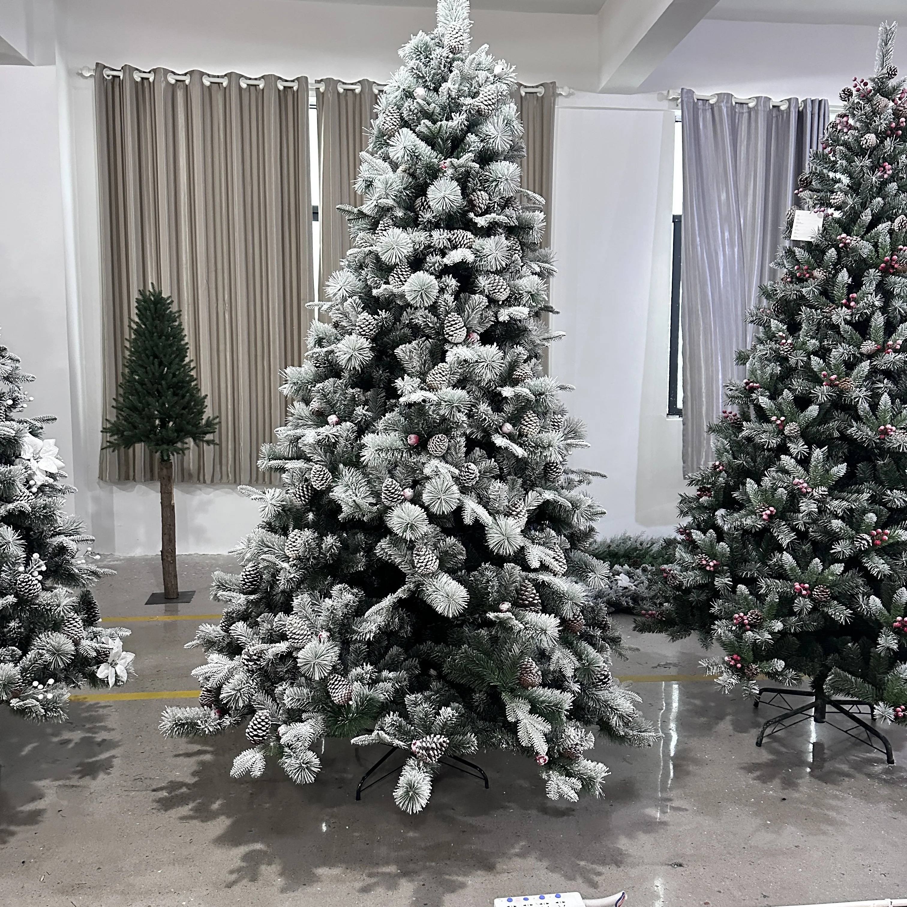 サイプレスの葉PEPVCパインニードルプレライト植毛人工