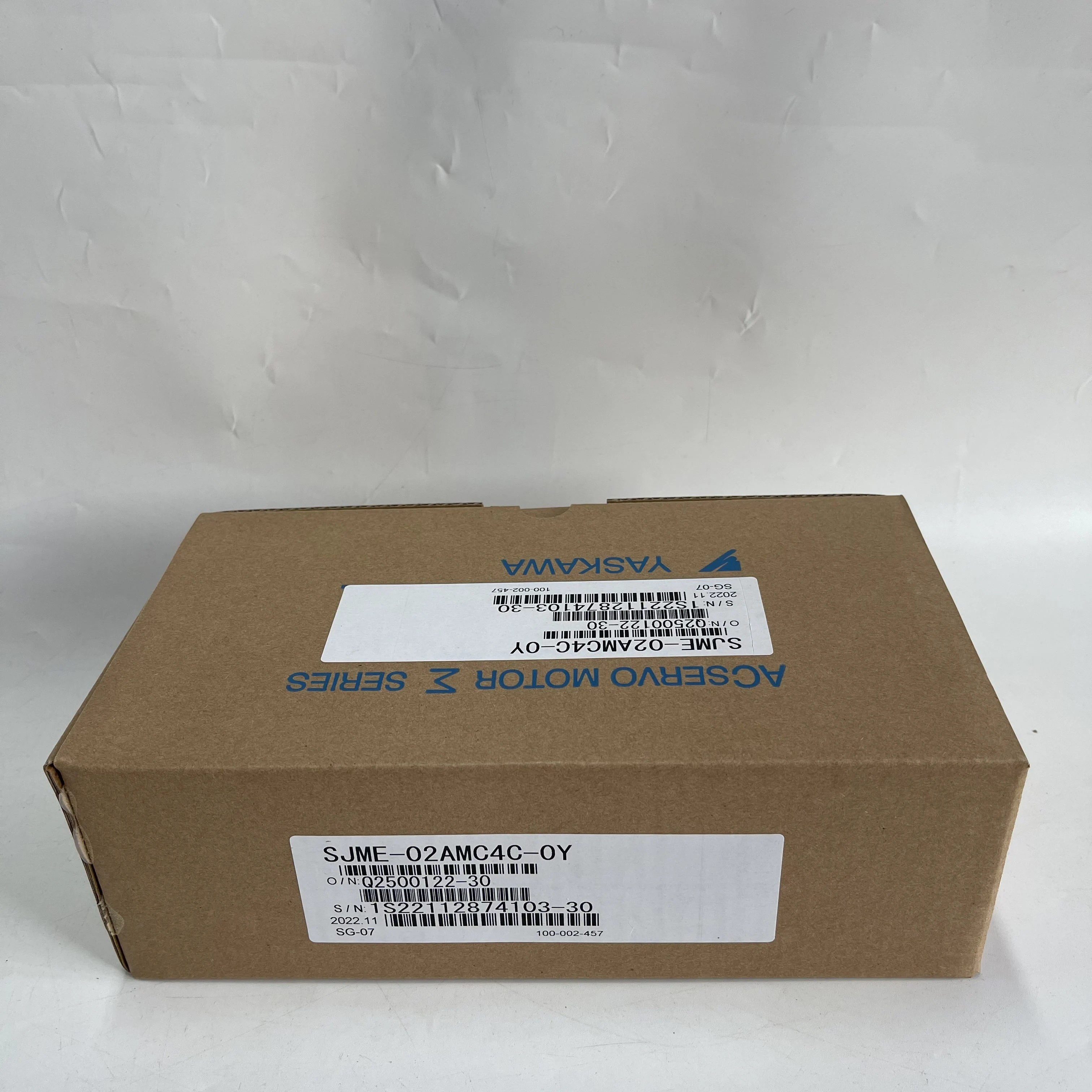 Yaskawa AC Servo Motor SJME-02AMC4C-0Y Yaskawa AC Servo Motor SJME-02AMC4C-0Y