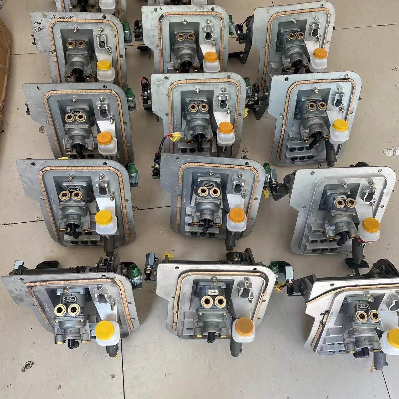 Accessories/spare Parts for SINOTRUK HOWO T7H SITRAK C7H Trucks