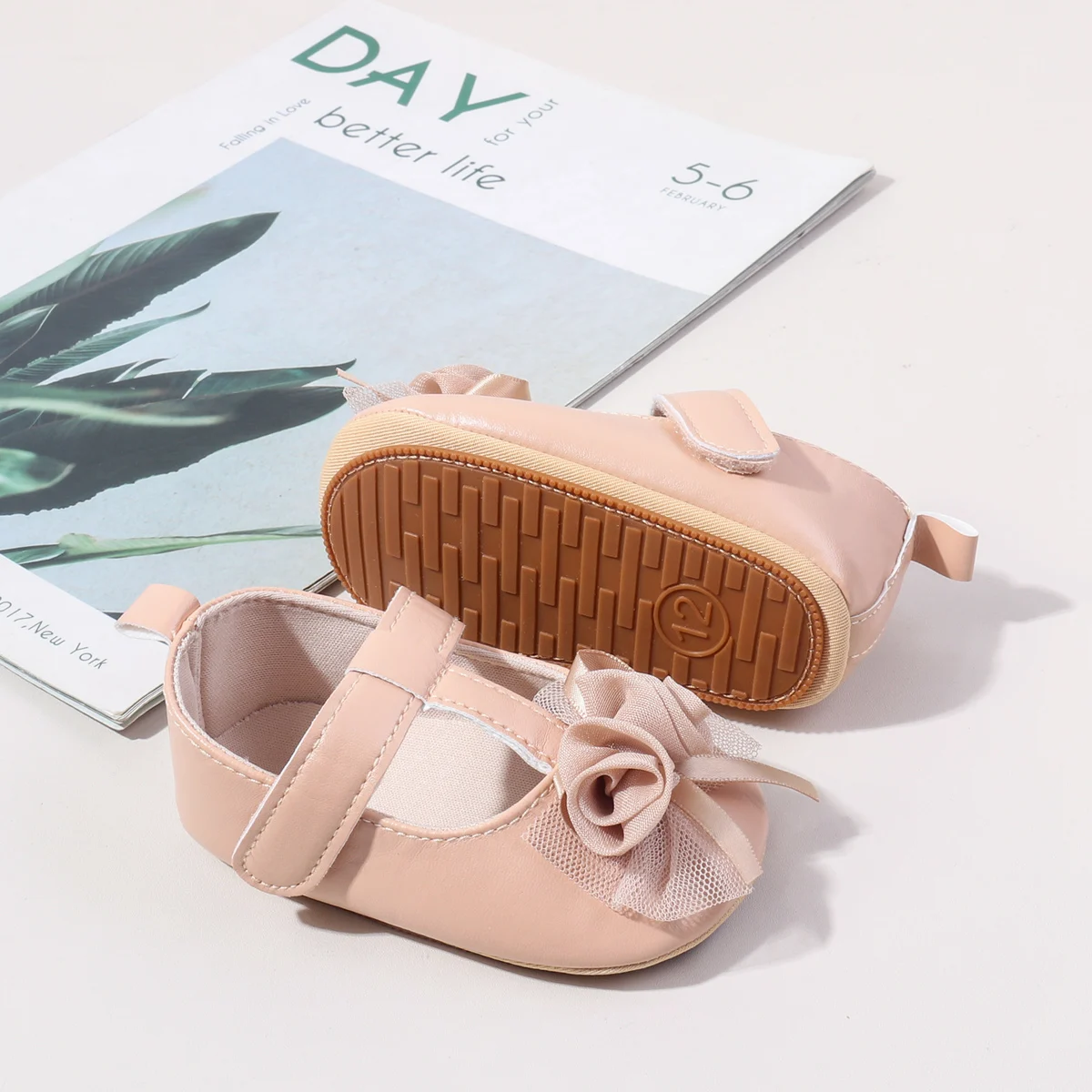 Hot Selling Soft PU Leather T-bar Design Newborn Infant Toddler Girls Shoes Prewalker First Walking Shoes details