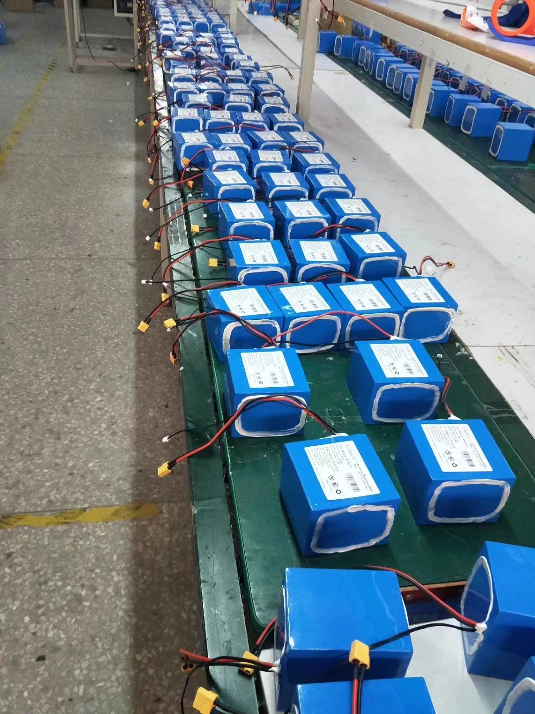 High-Power 24V 25.6V 12AH Lithium Ion Battery Pack Stock Replacement for Lead-Acid with Compatible Interface Power Supply