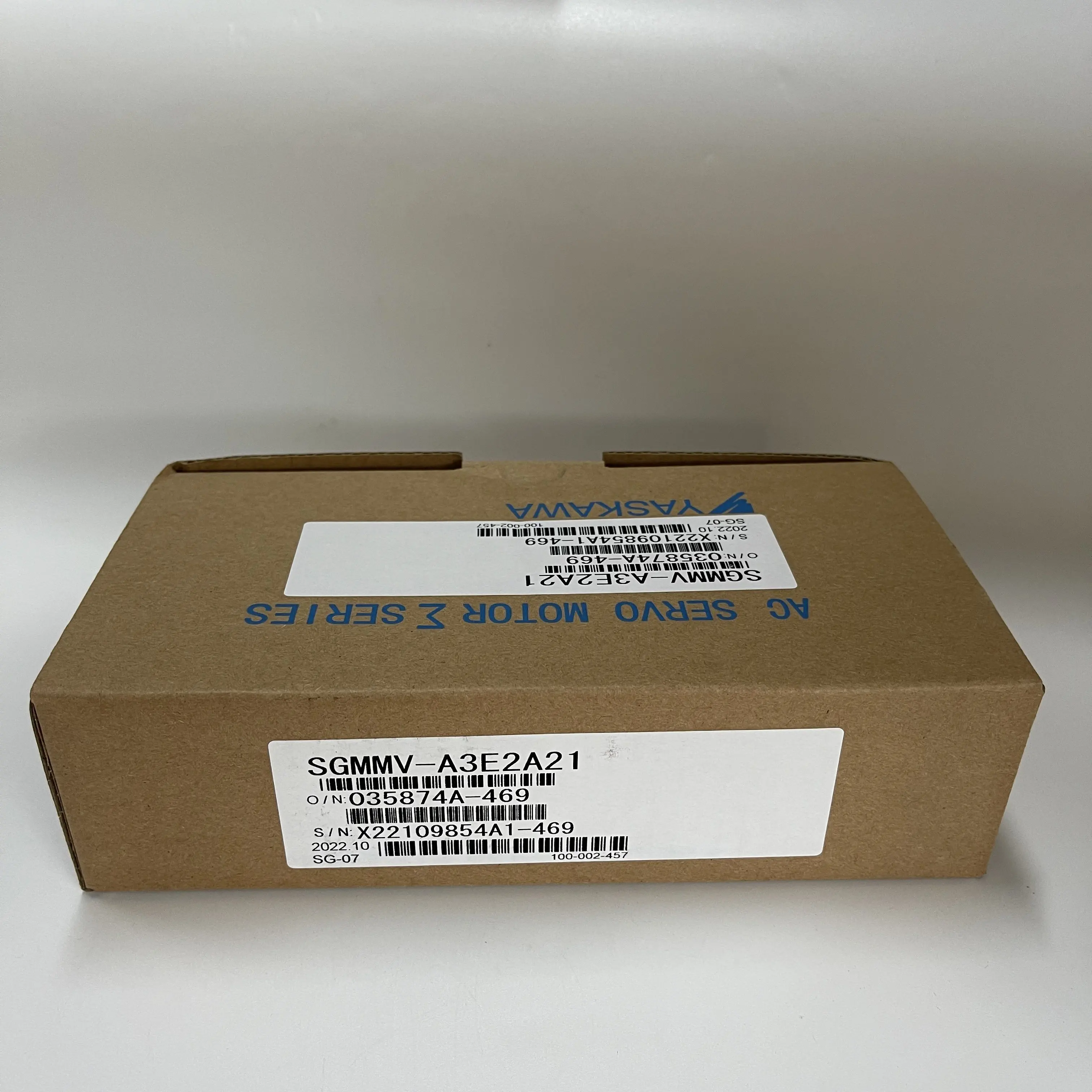 Yaskawa AC Servo Motor SGMMV-A3E2A21 Yaskawa AC Servo Motor SGMMV-A3E2A21
