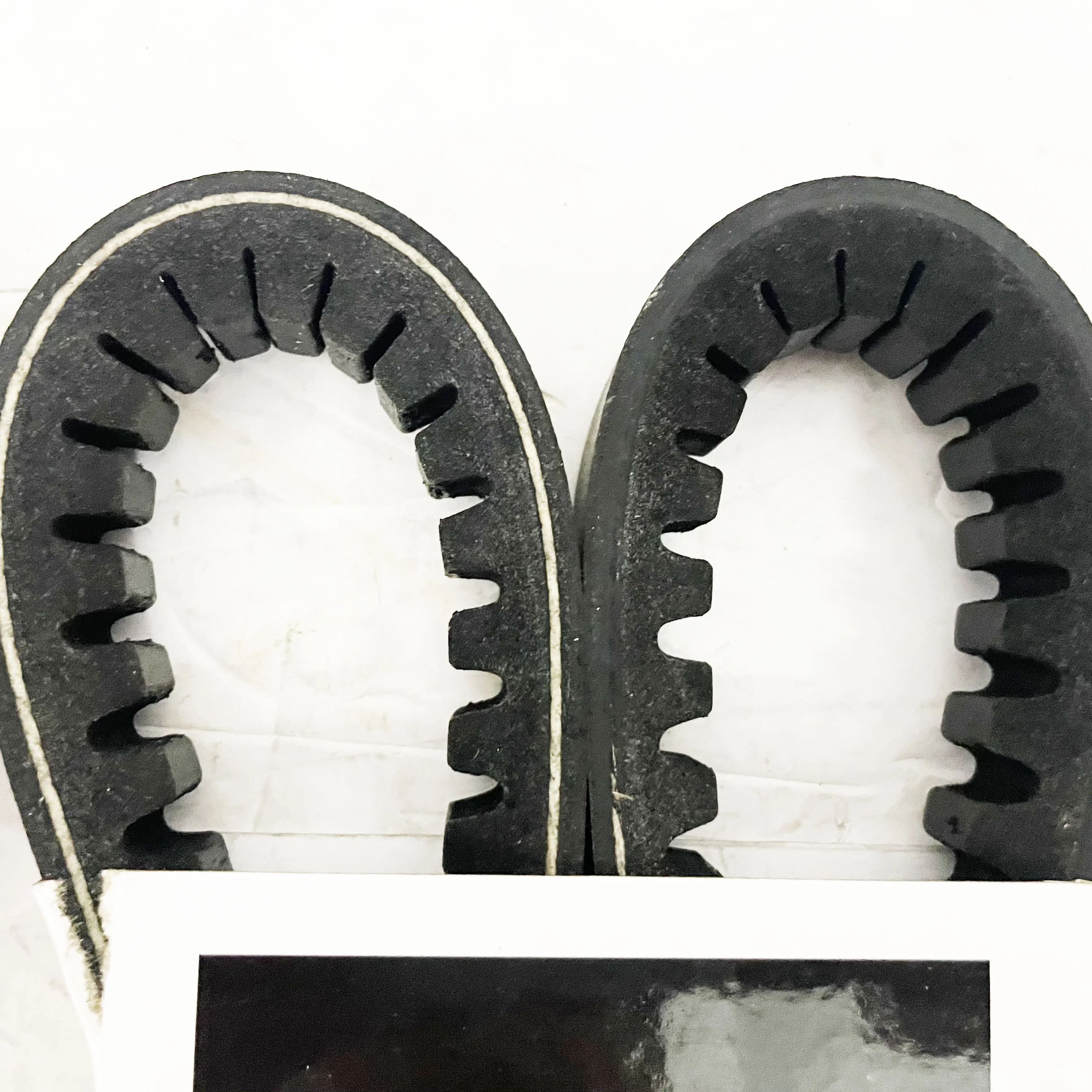 ふく36 High Quality K19 K38 NT855 Fan Belt 4296936 for Cummins