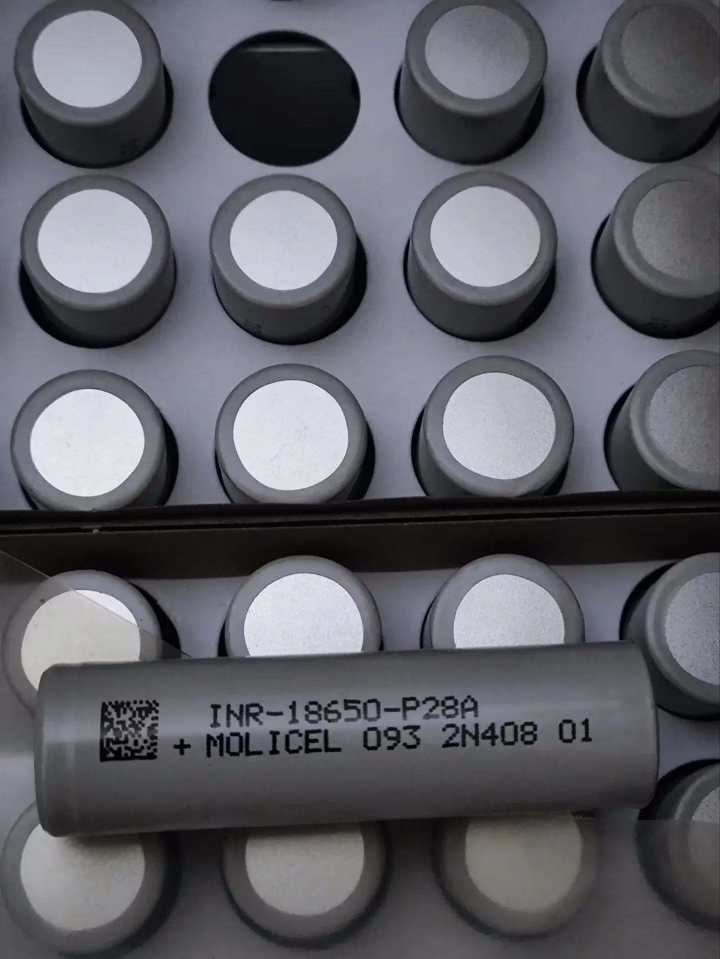 Original Taiwan Molicel 18650 Battery P28A 2800mAh 25A - Reliable