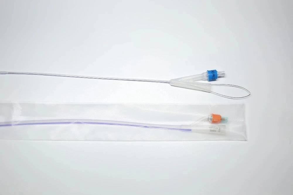 Катетером мочу ребенку. Катетер 2х мочеточниковый силиконовый 22. Foley Catheter. Катетер для мочи.