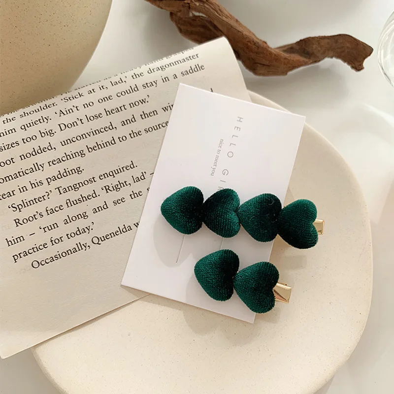 Оптовая продажа модные аксессуары для волос набор металлических заколок с бархатными сердечками украшения