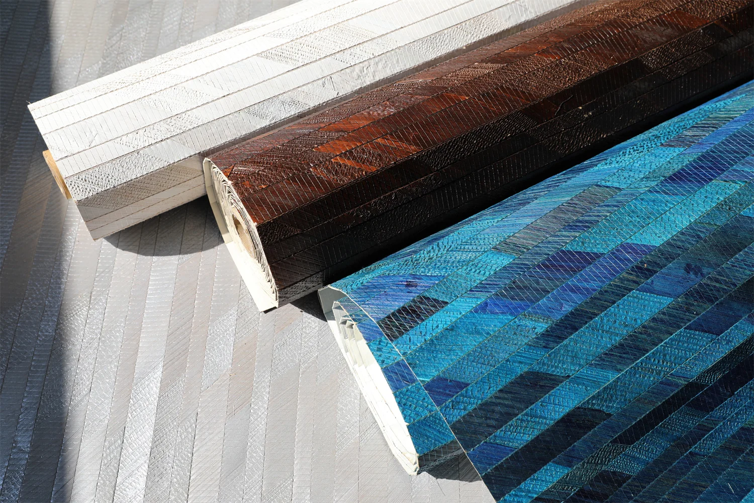 Mywind Natural Free Sample Blue Color Banana Leaf Water Hyacinth Wallpaper Wallcovering for Home Hotel Decor