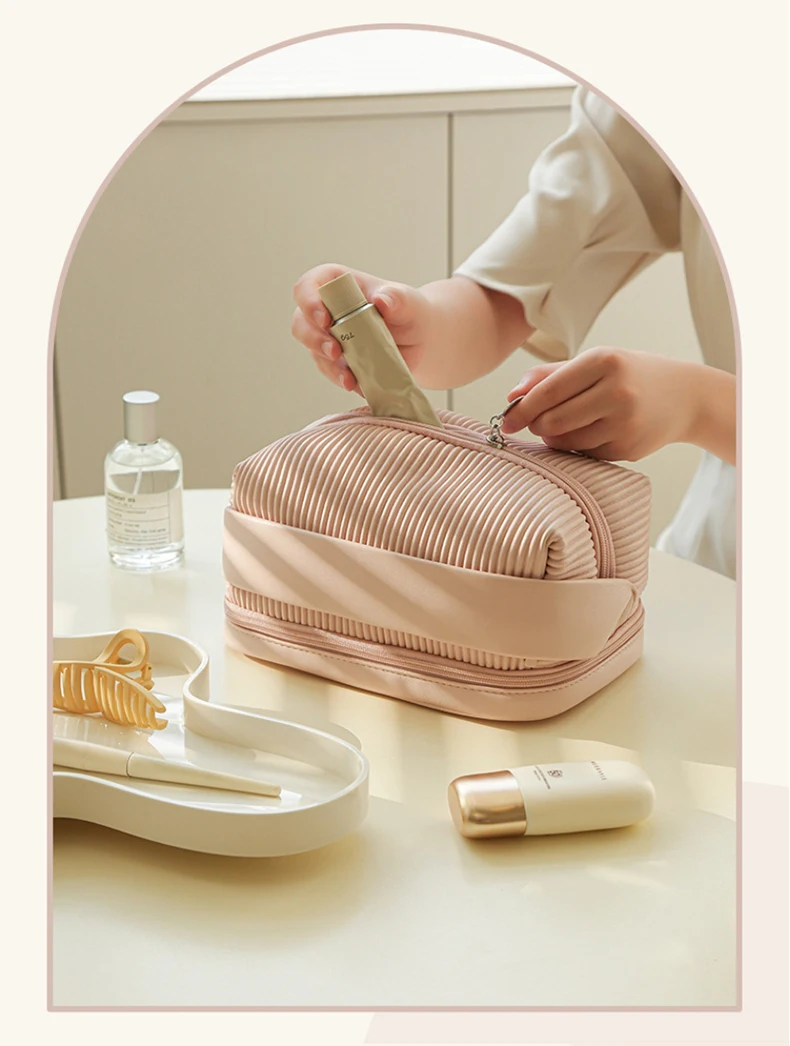 Custom Wholesale Double Layer PU Luxury High-End Travel Makeup Case Organizer Cosmetic Bags For Women